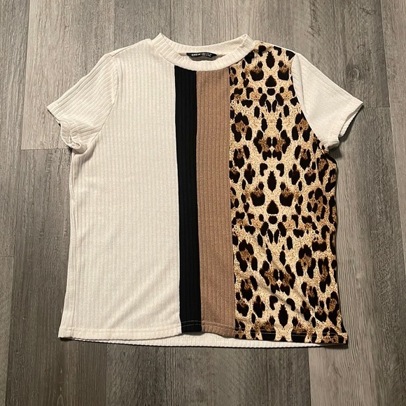 Leopard Panel Colorblock Ribbed Tee - Picture 3 of 4